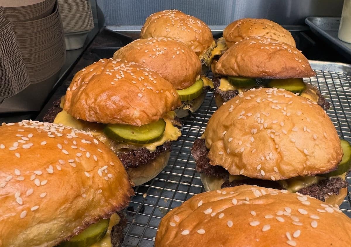 Popular Pop-Up Blackout Burger Is Putting Down Roots in North Charleston