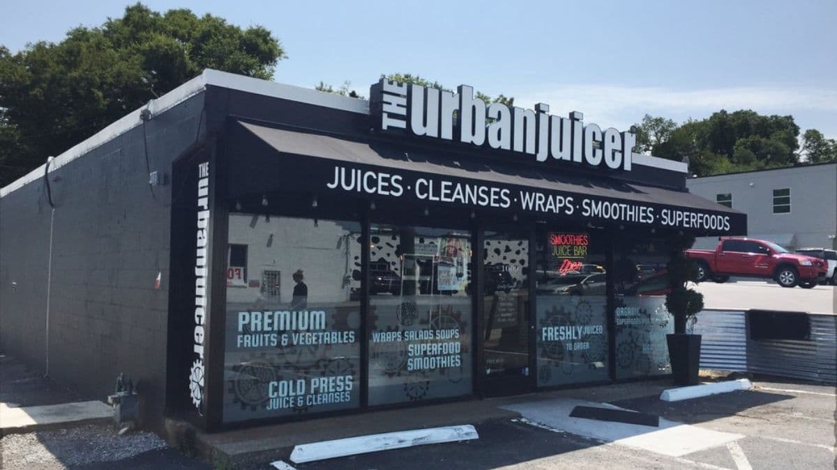 Nashville Juice Bar Receives Low Inspection Score, Cited for Dirty Ice Machine and Food Storage Issues