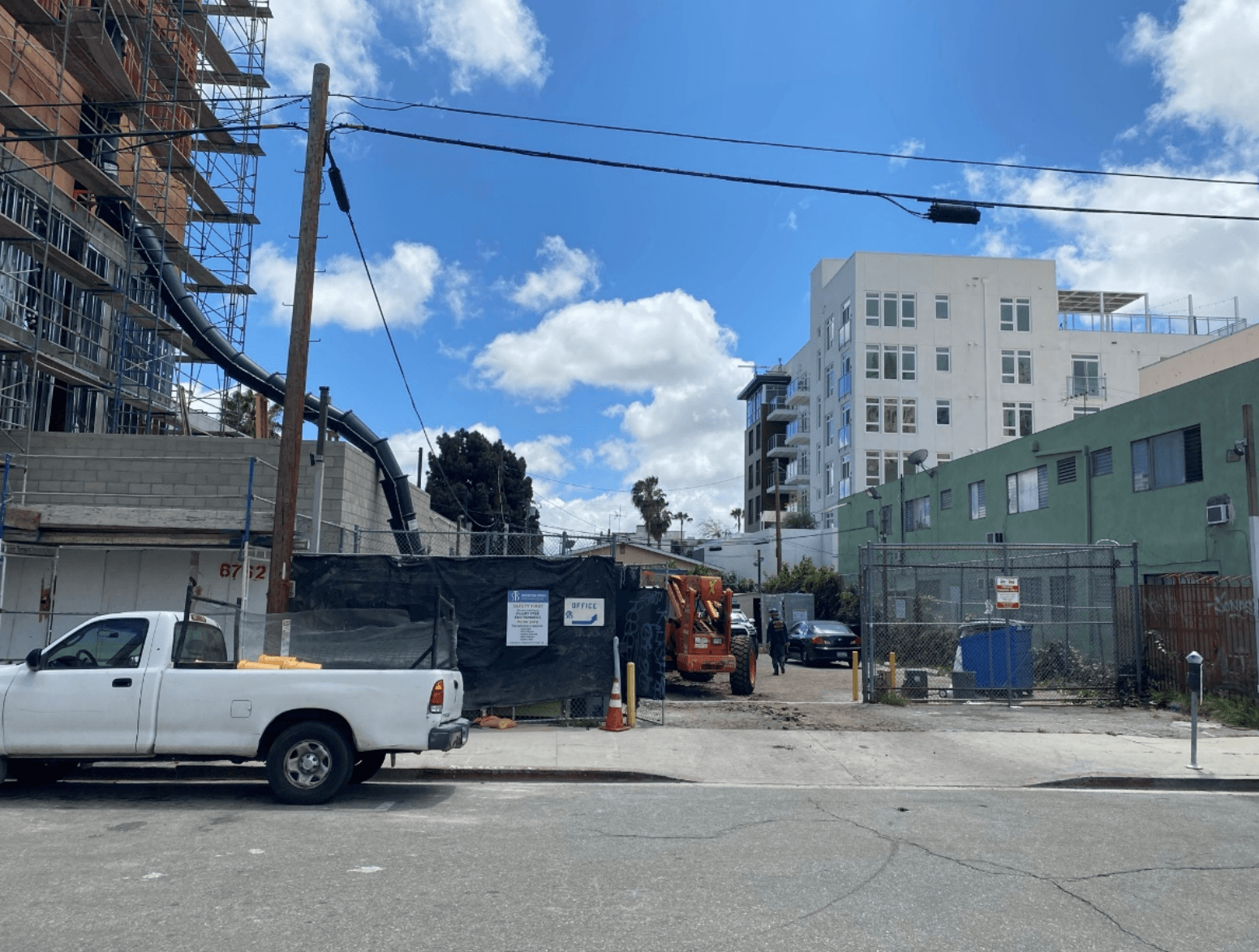 6766 Hawthorn
