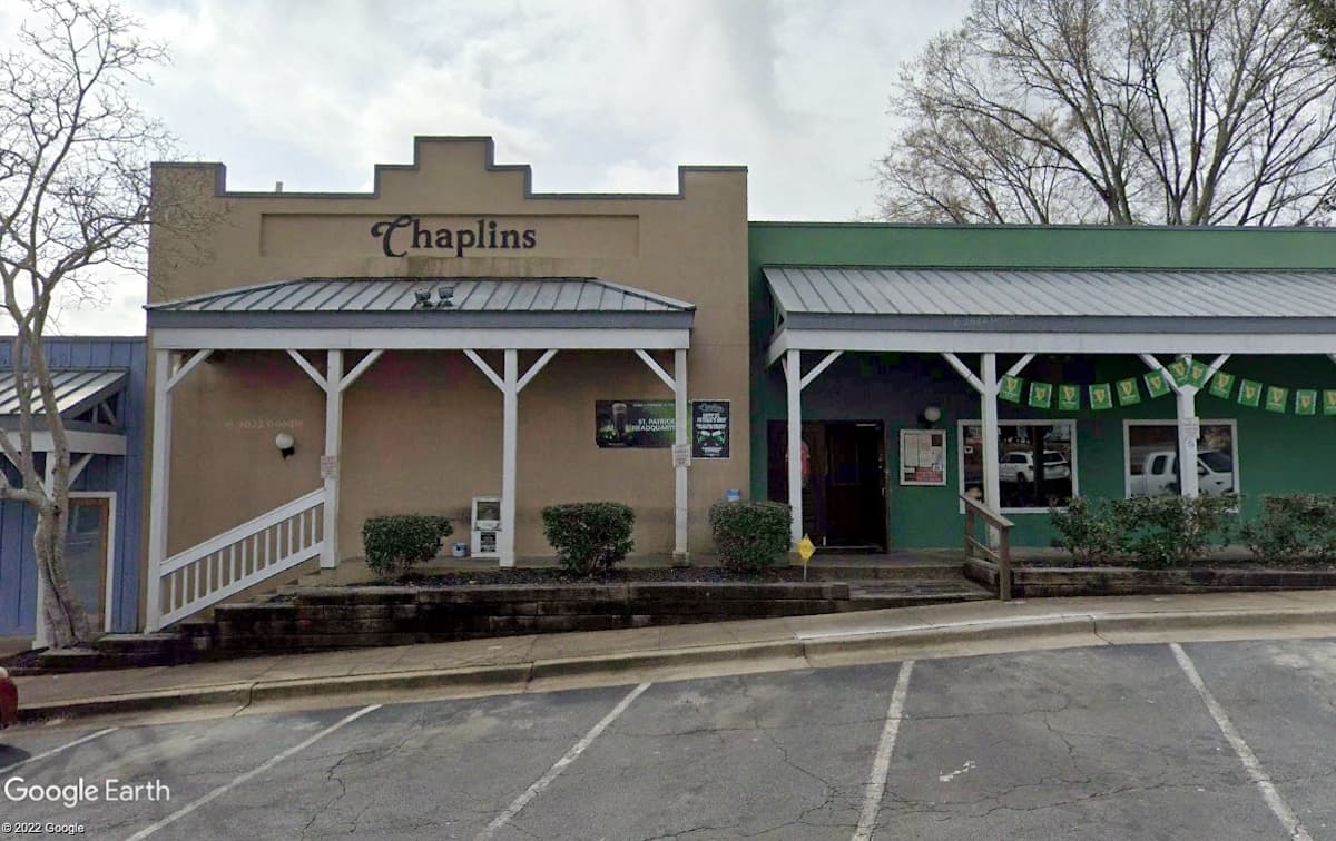 Long-time Roswell karaoke bar Chaplins has new owners