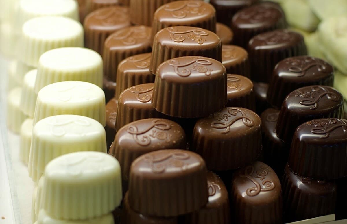 Leonidas Chocolate Cafe Opening New Location in Lincoln Park
