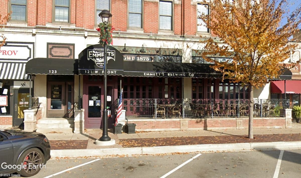 Maypole Replacing Emmett's Brewing Co. in Downtown Wheaton