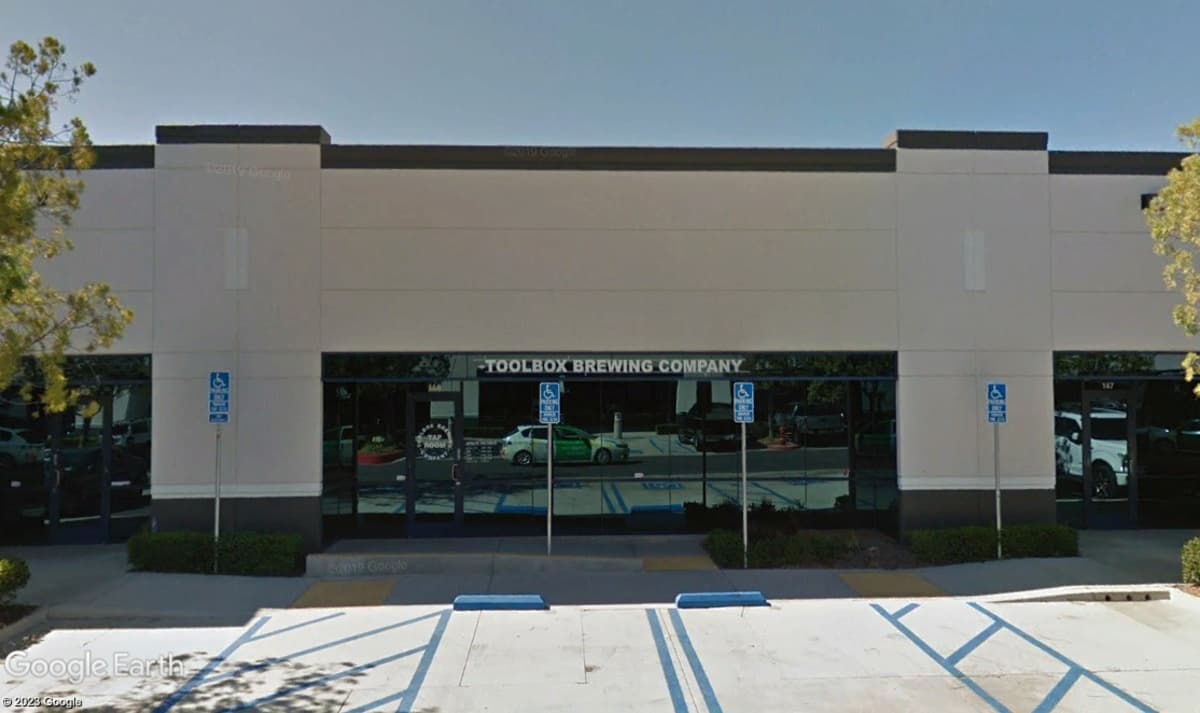The Roadies Brewing Company Replacing Kook Slams Hard Selzer