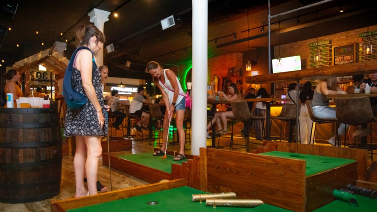 big putt mini golf club grand rapids