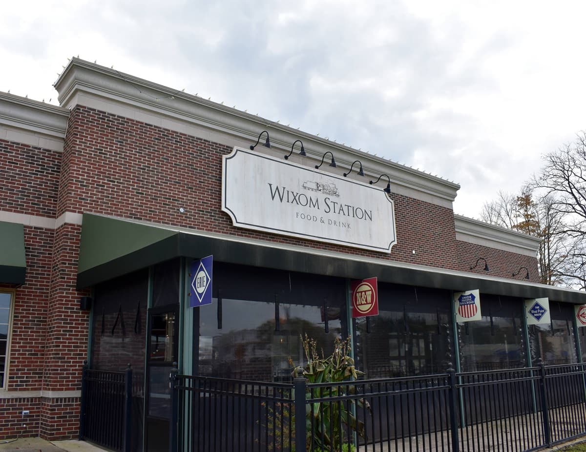 wixom station restaurant exterior