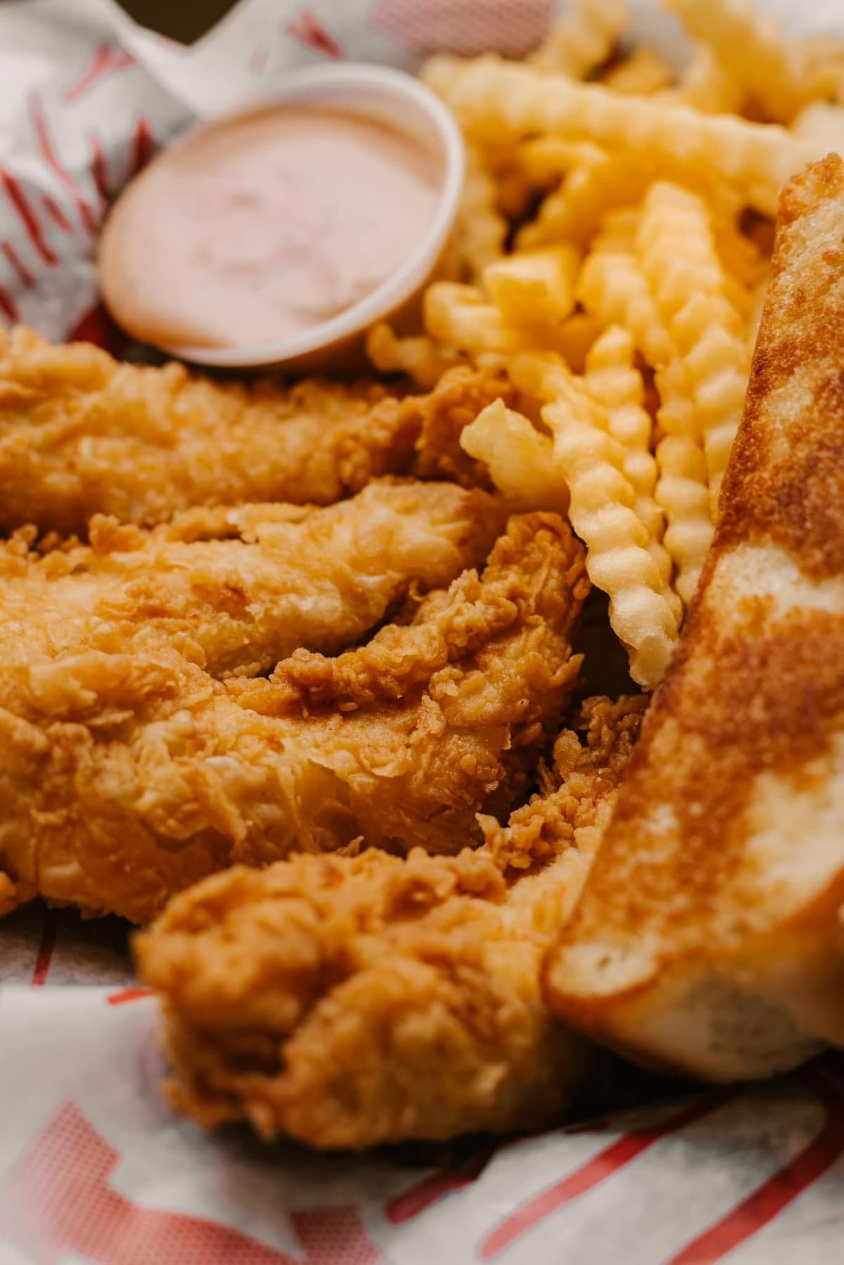 Raising Cane’s Readies for Memphis Premiere