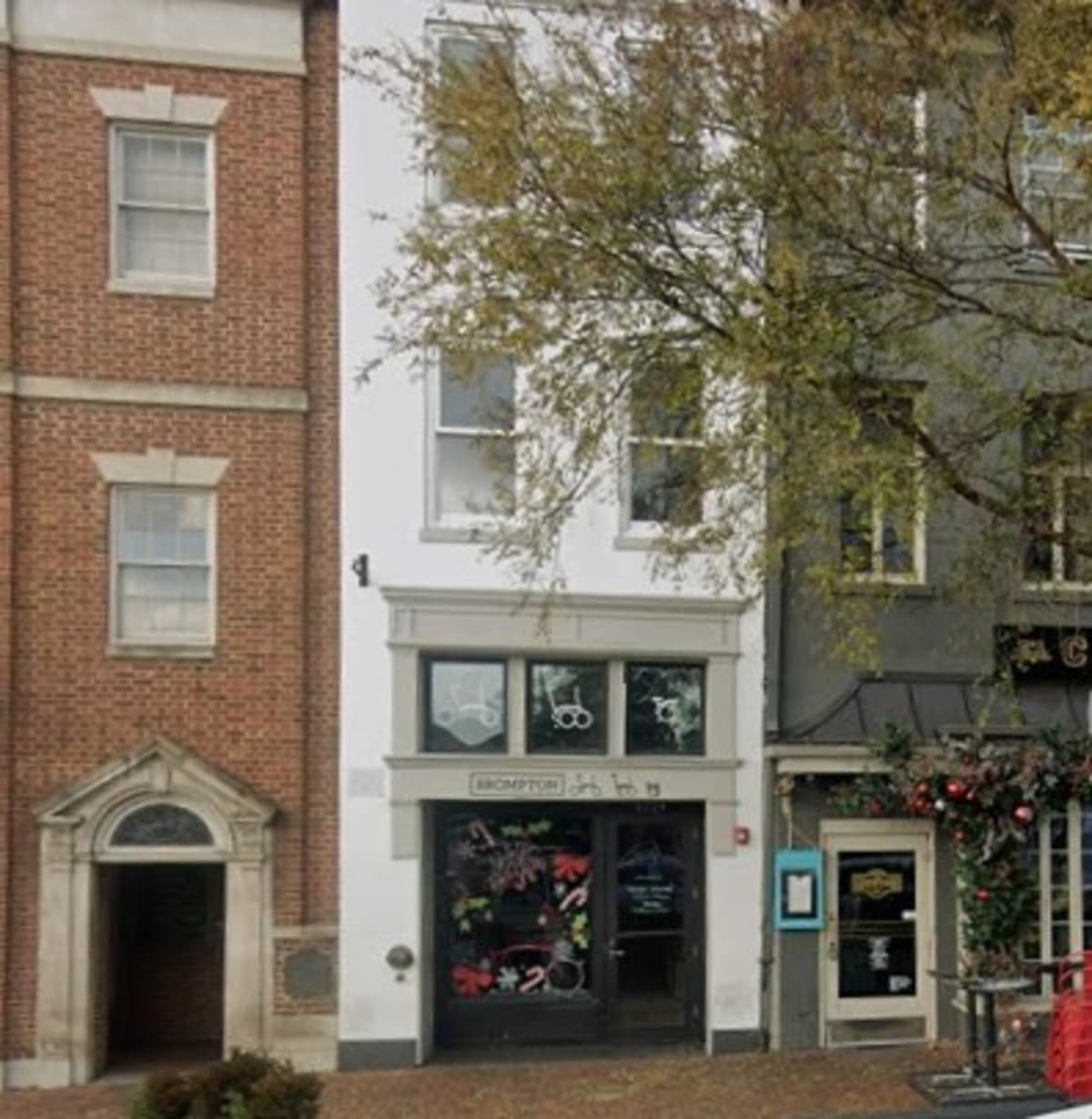 Georgetown Location Readying for Goodbyes and Hellos