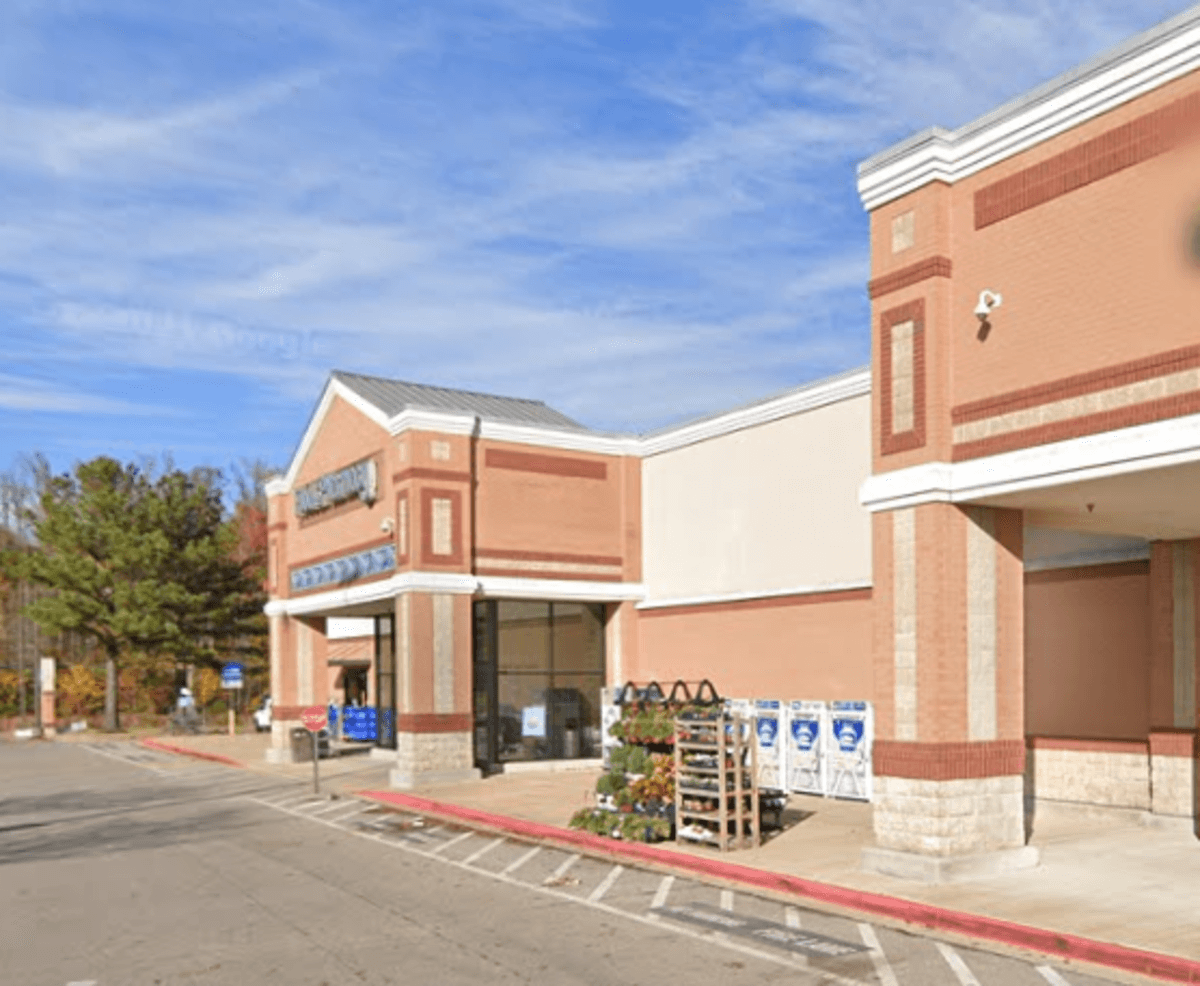 New Chicken Concept Flapping into Cordova