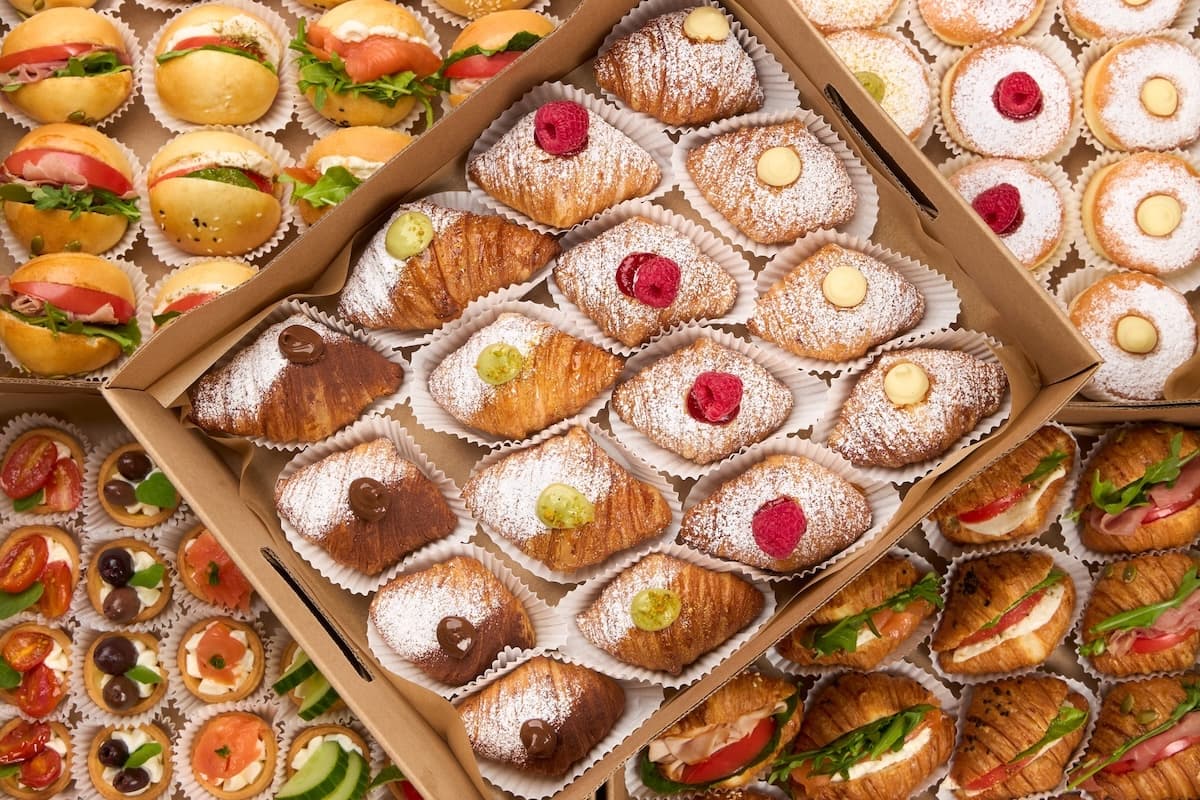 Asian-Italian pastries, contemporary pizzas, and creative beverages dominate at this innovative bakery.