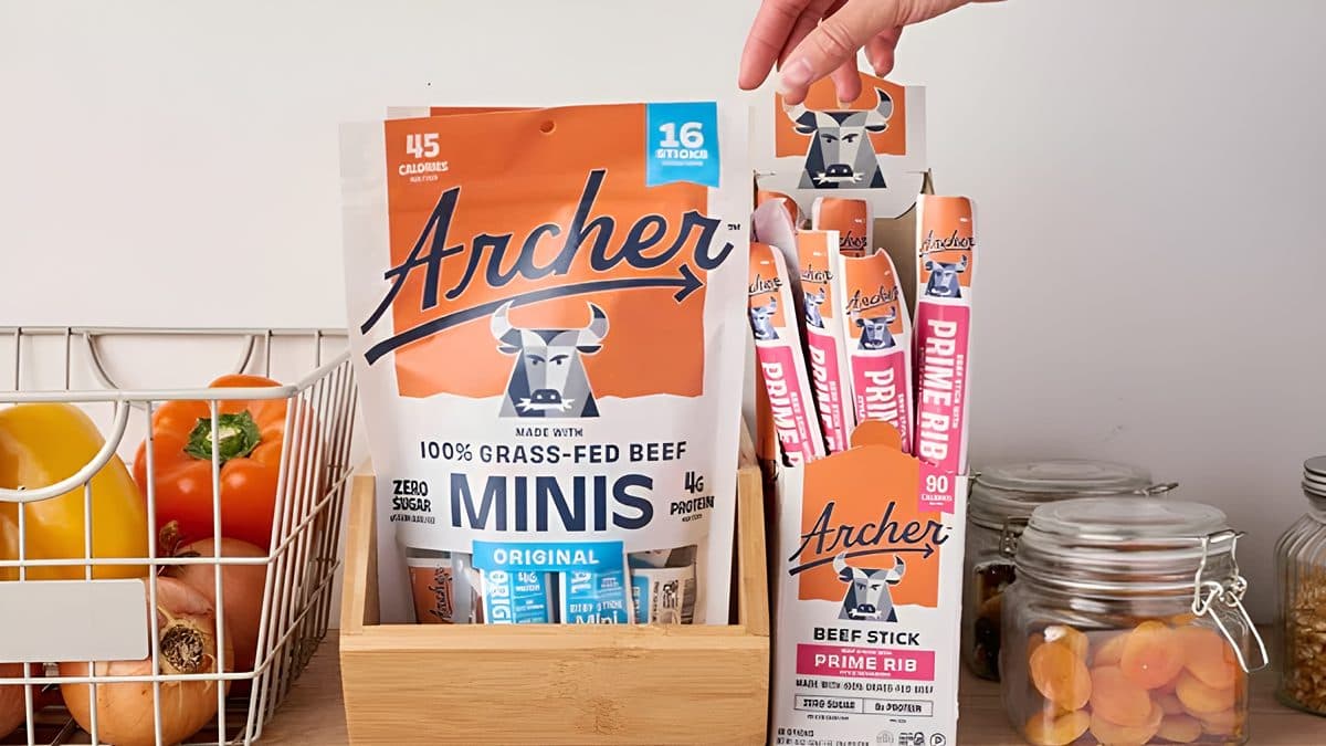 Archer celebrates its Los Angeles manufacturing plant expansion with a grand opening in Vernon, California.