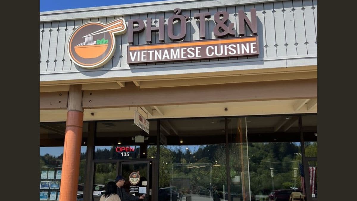 Pho T&N storefront
