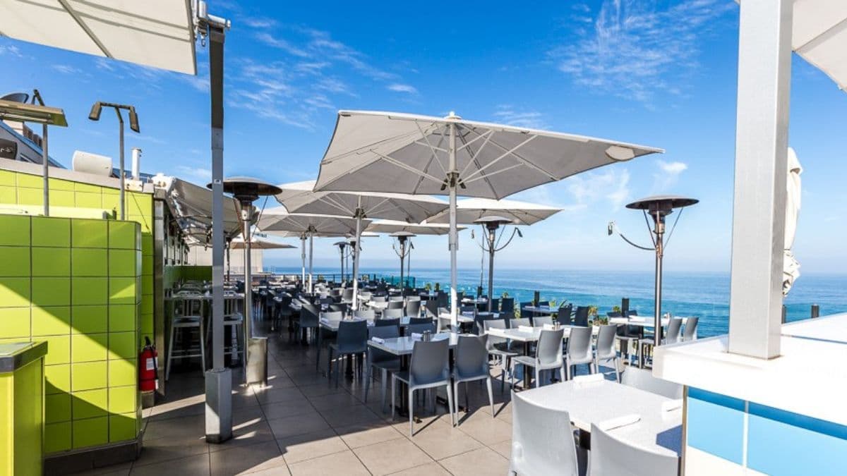 George’s at the Cove’s Ocean Terrace dining area
