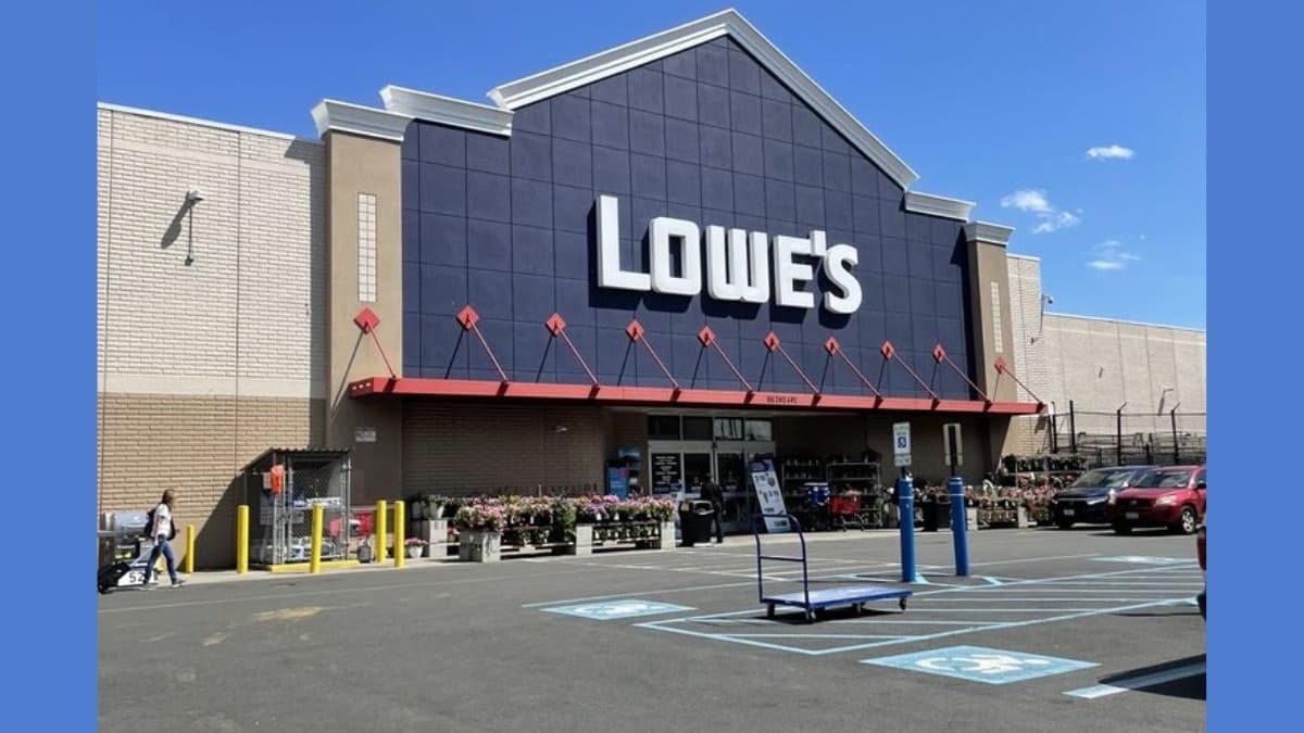 Lowe’s is introducing limited-time free offers for Rewards Member Week as the home improvement retailer navigates slower consumer spending. 