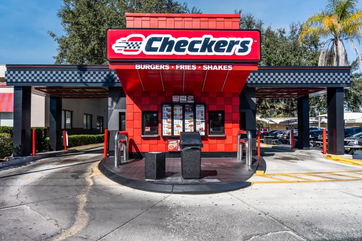 Checkers Celebrates 20 Years in Apopka with Bold Restaurant Remodel
