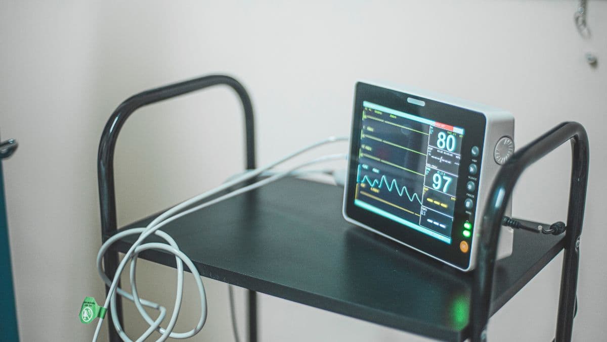 ECG machine monitor