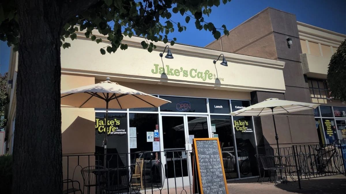 Jake’s Cafe near Livermore Municipal Airport has closed, offering free breakfast burritos to customers during its final days.