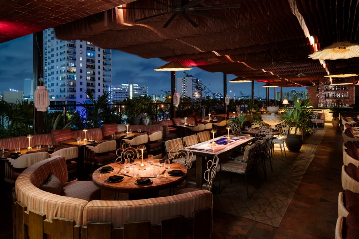 Riviera Dining Group Redefines Riverfront Nightlife With The Opening Of CASA NEOS Lounge And A Members-Only Rooftop