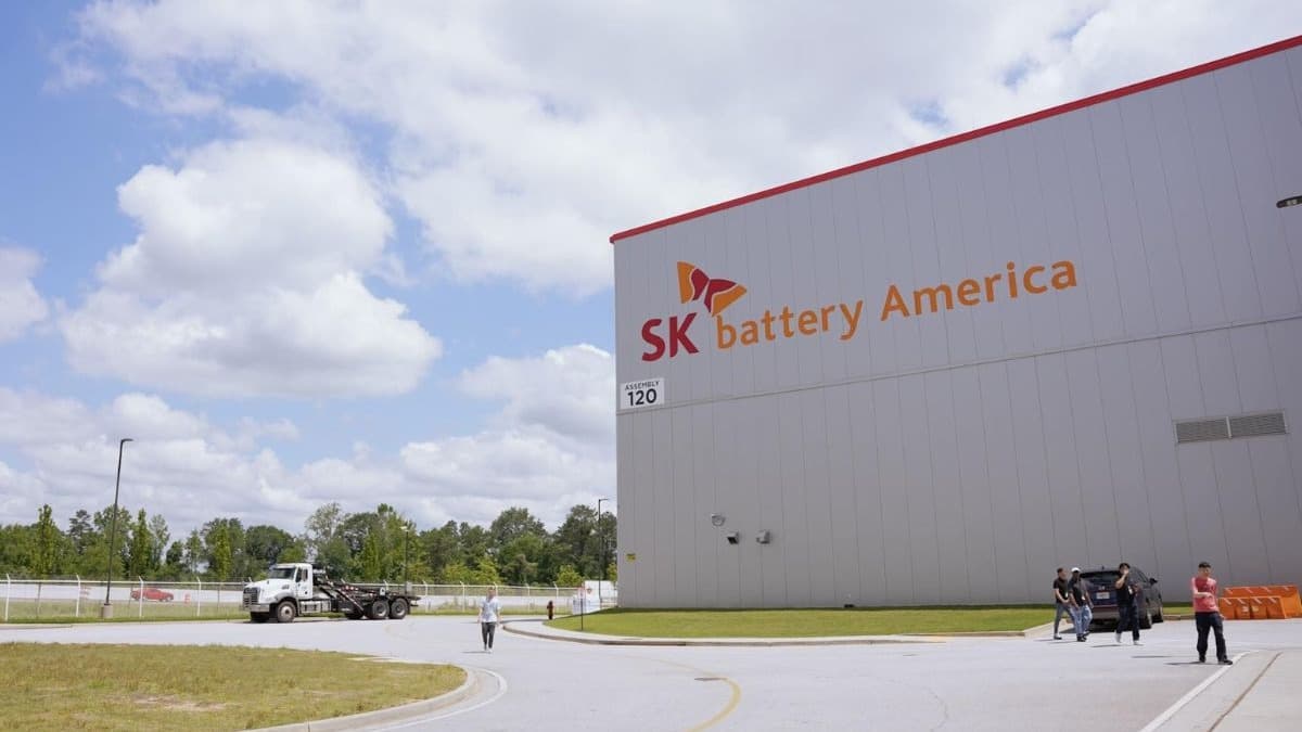 SK Battery America has laid off 958 employees at its Commerce, Georgia, facility as the EV battery maker is undergoing force reduction.