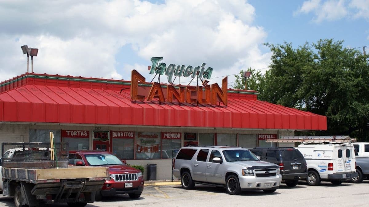 Taqueria Cancun storefront image