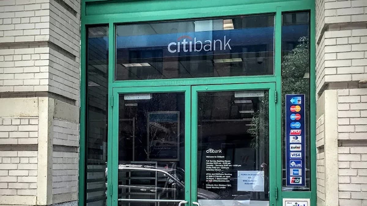 Citigroup to layoff 200+ employees.