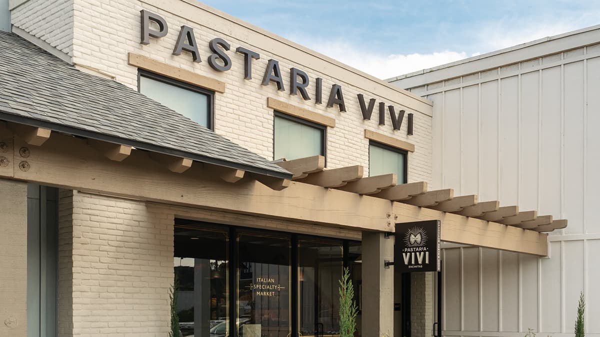 Pastaria Vivi opens in California.