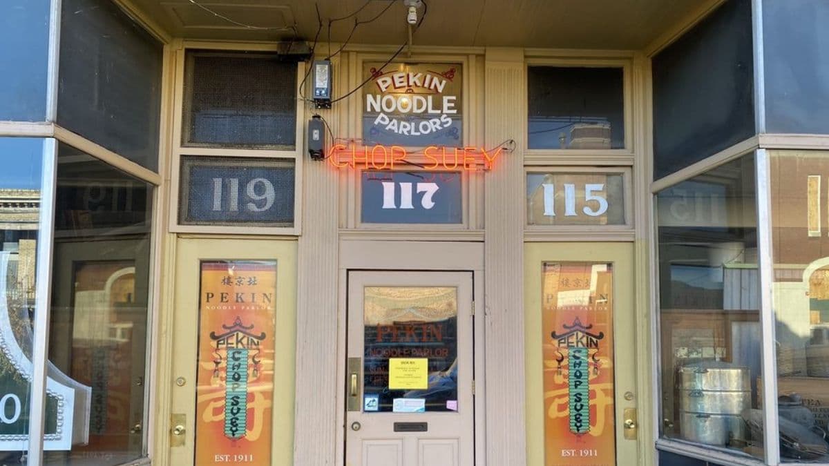 Pekin Cafe and Lounge storefront image