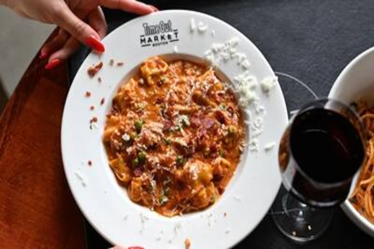 Chef Brian Poe Expands POE-Lenta Italian Café With New location At Hub Hall on Causeway