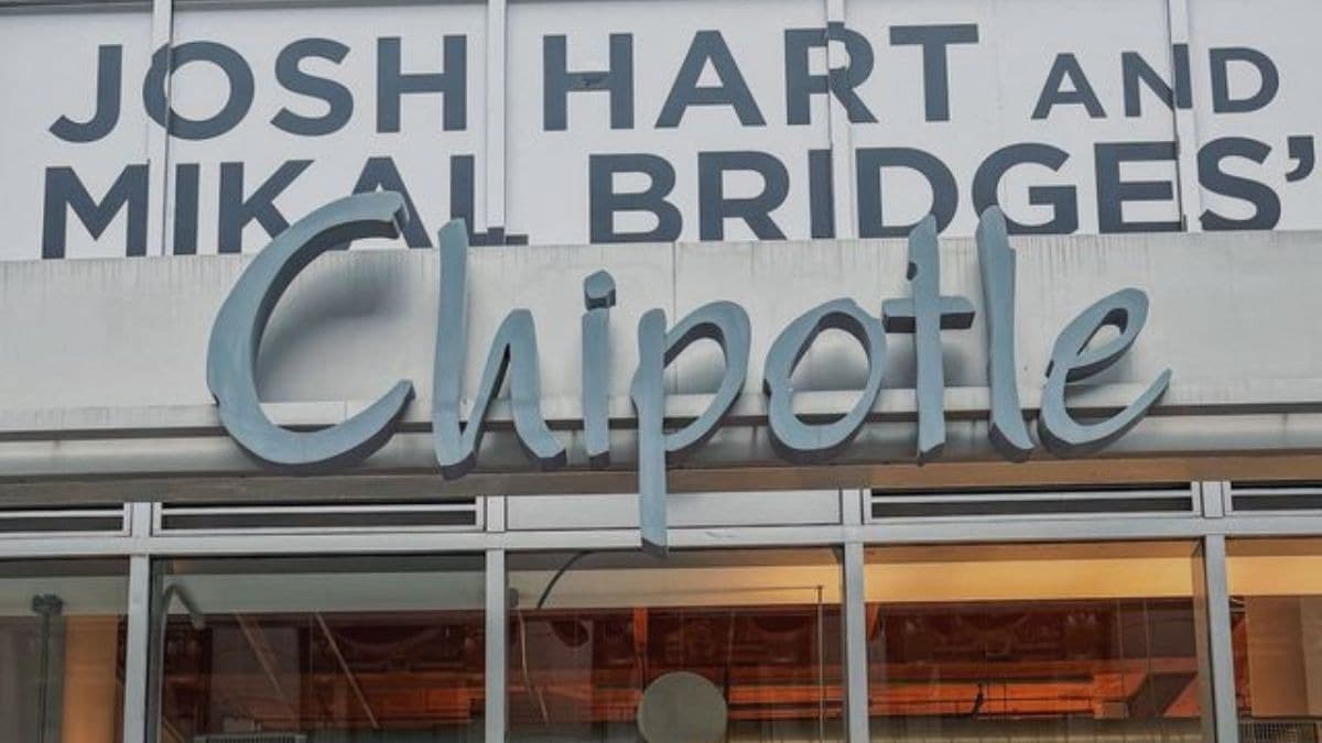 Chipotle is celebrating New York’s championship parade by temporarily rebranding its 2 Broadway location and "53 Years. 53 Real Ingredients" campaign.