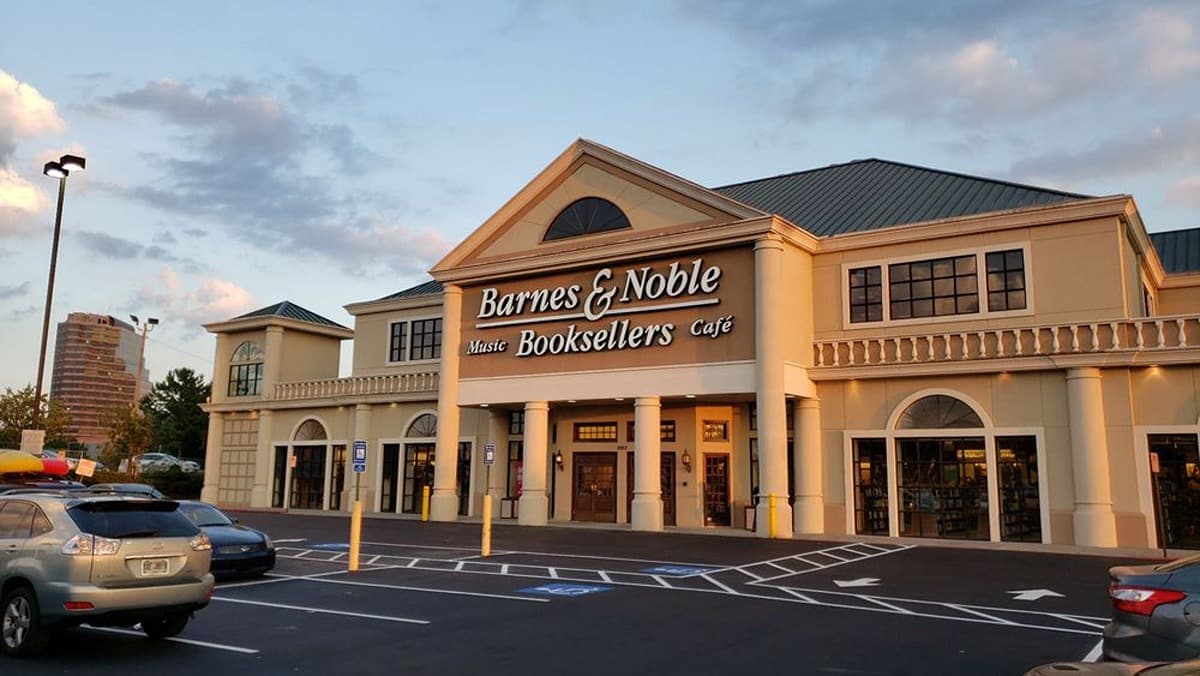 Barnes & Noble to closer Cumberland location.