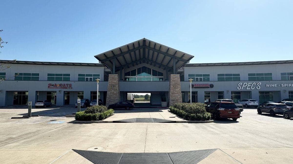 52,889 Square Feet Houston Retail Center Changes Hands After Nearly Two Decades