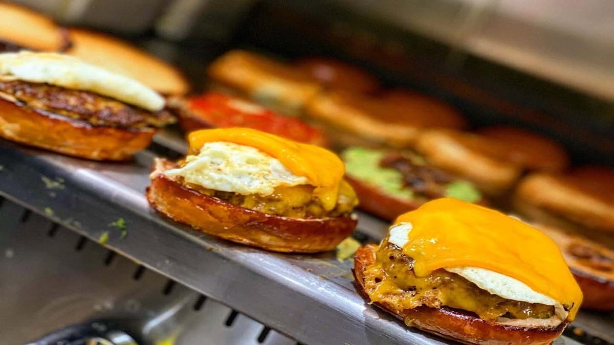 EggBred Expanding Into Brentwood With New Restaurant