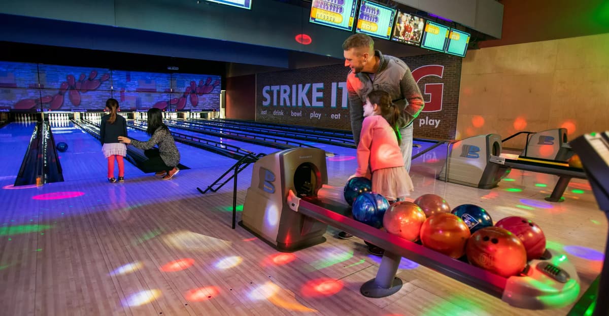 Splitsville Bowl Coming to CF Sherway Gardens