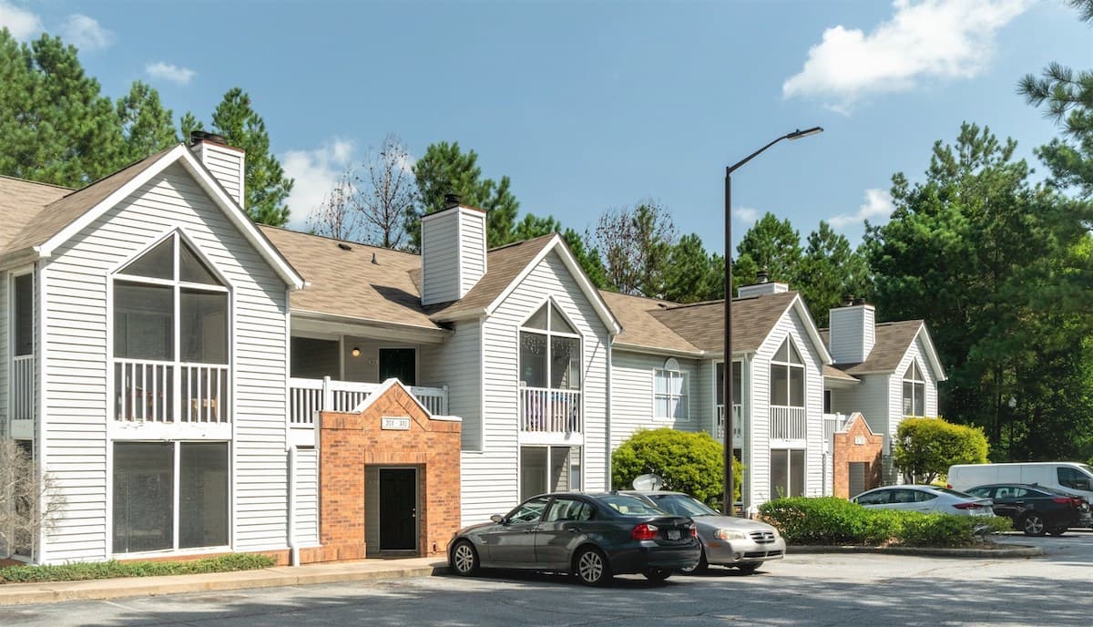 The Frankforter Group-Frankforter Group acquires 240-unit multif