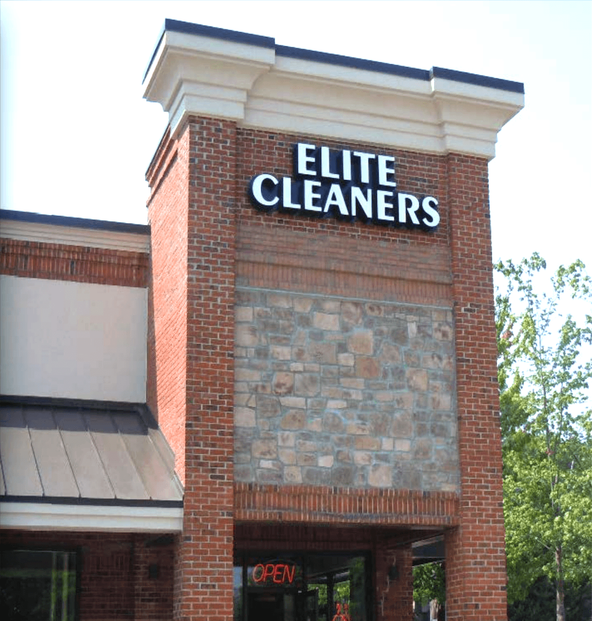Wingstop Replacing Elite Cleaners in Berkeley Park