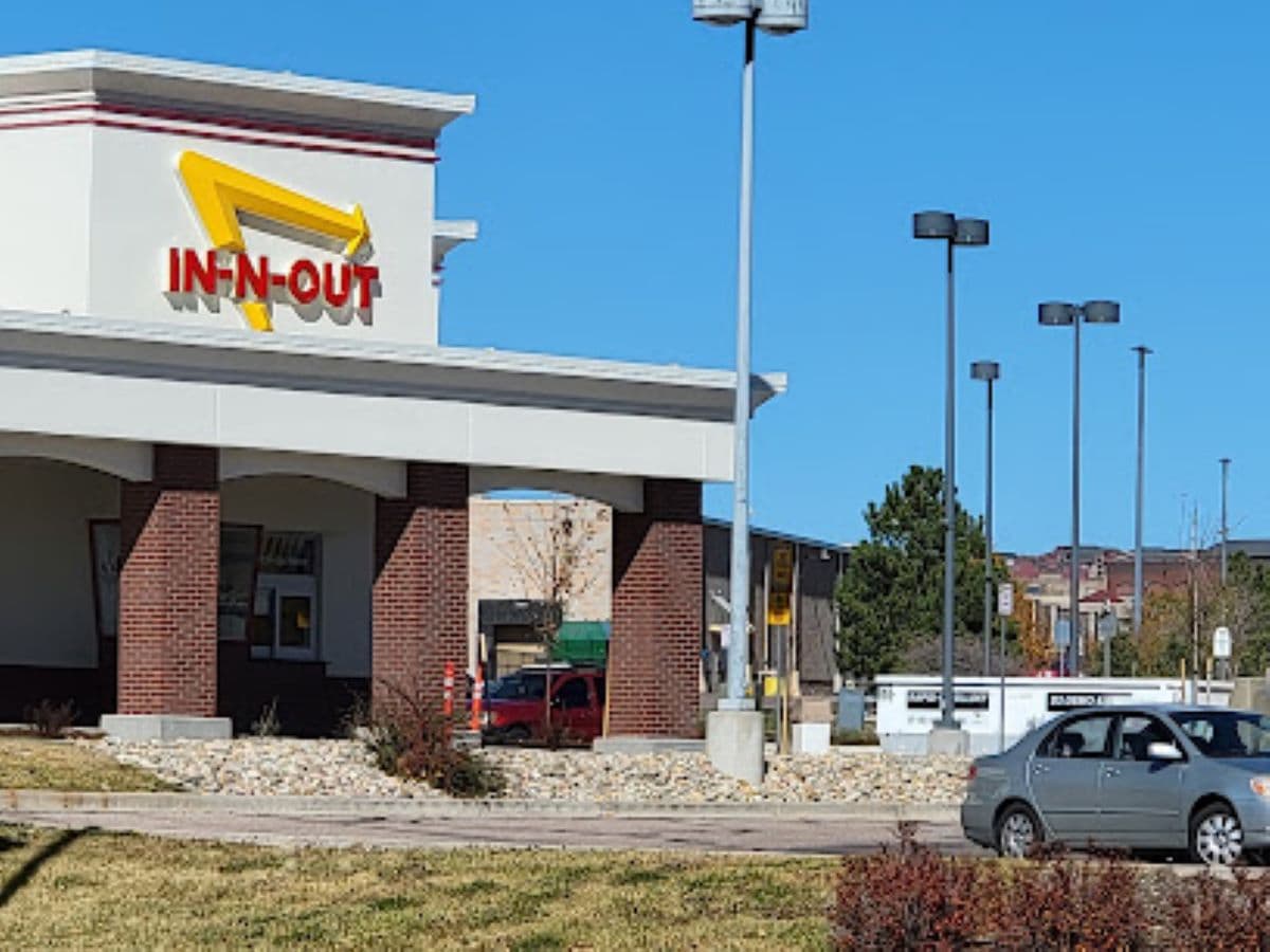 IN-N-OUT BURGER OPENS IN COLORADO SPRINGS, COLORADO