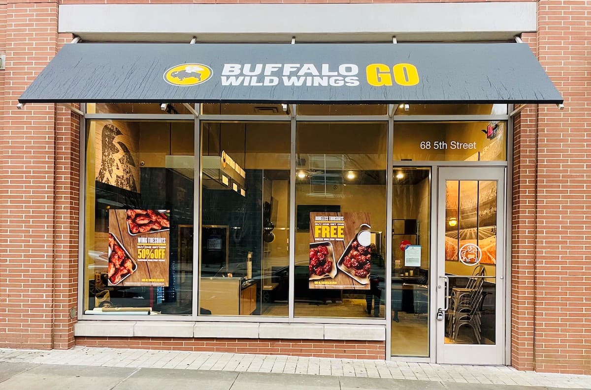 Buffalo Wild Wings GO Opens In Midtown - Georgia Tech