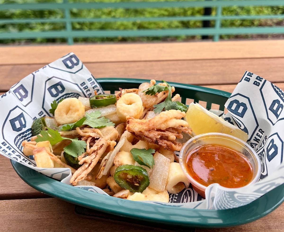 Seafood Restaurant Breaker Breaker Now Open Along Eastside BeltLine Trail