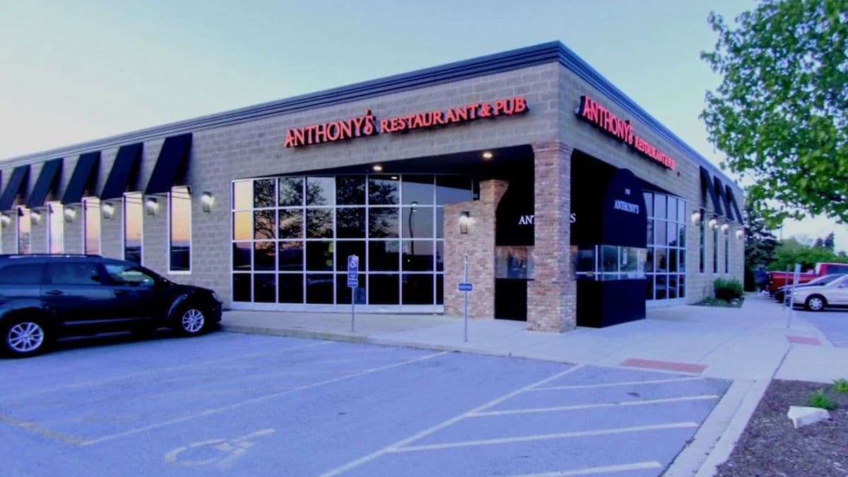 Anthony’s Restaurant and Pub building front image